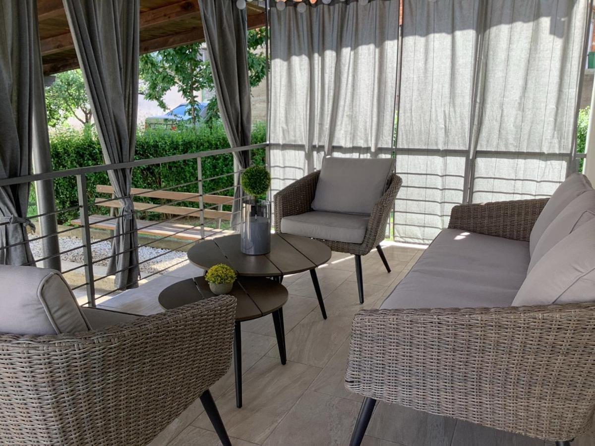 Apartman Sonas 2 With Free Private Parking Karlovac Exteriér fotografie
